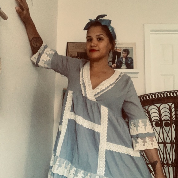 Velzera EUC blue and white lace bohemian dress - Picture 9 of 16